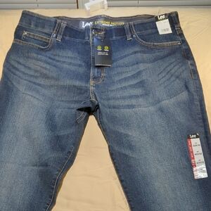 Lee Relaxed Blue Jeans with Modern Denim Treatments